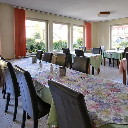 Casa de hóspedes Haus Erika 3*
