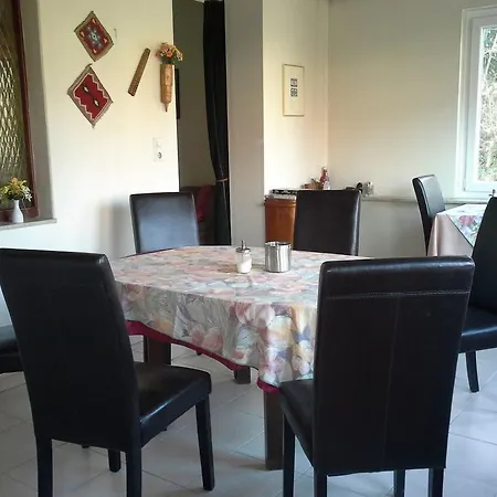 Haus Erika ゲストハウス 3*